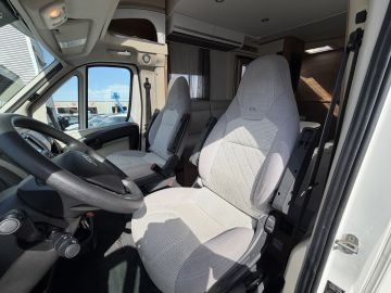 Adria MATRIX 600 DT Nav | Zonnepaneel | Hefbed